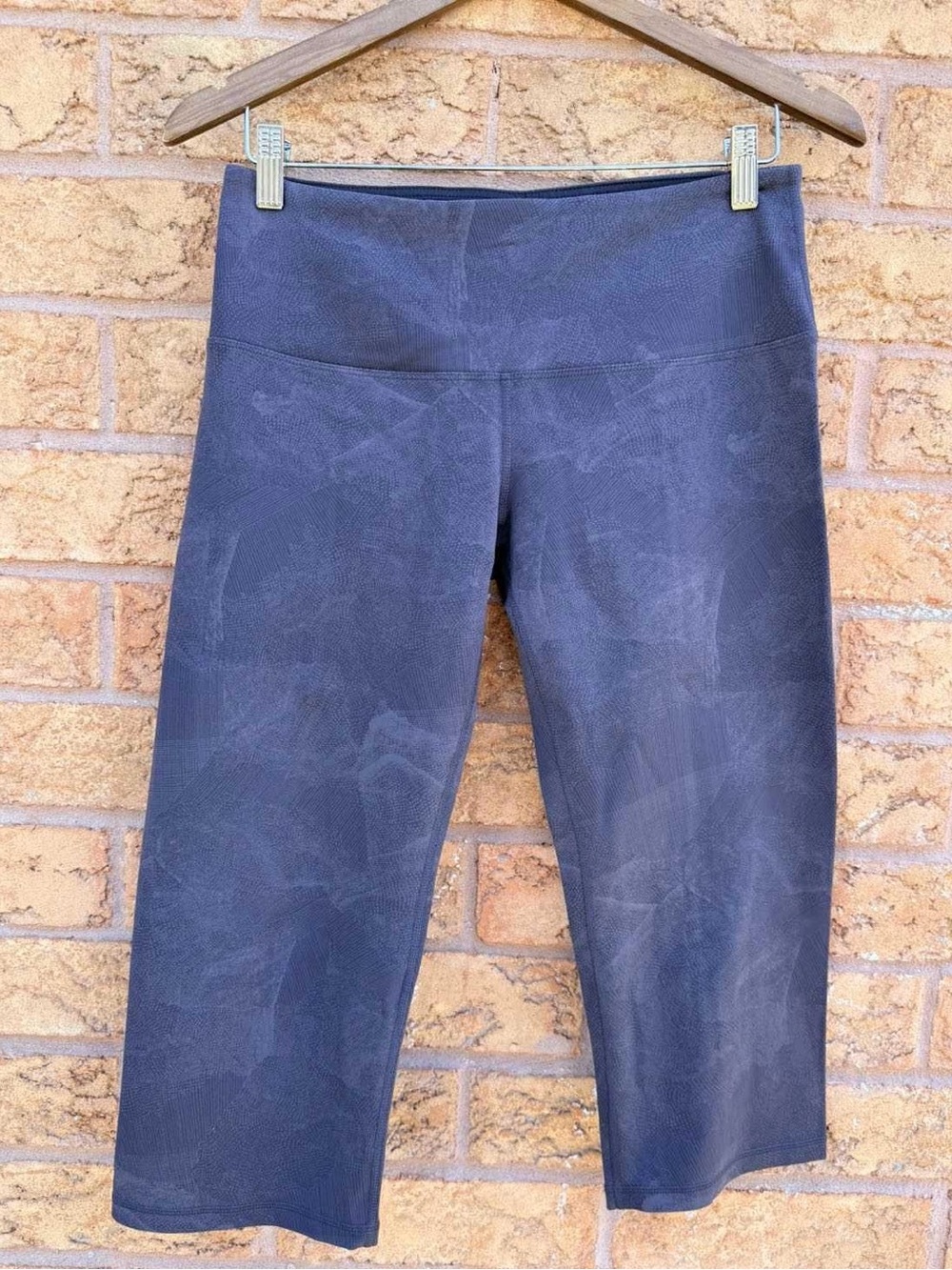 💫4/$25 • Kirkland Signature Diamond Dye Crop Yoga Leggings